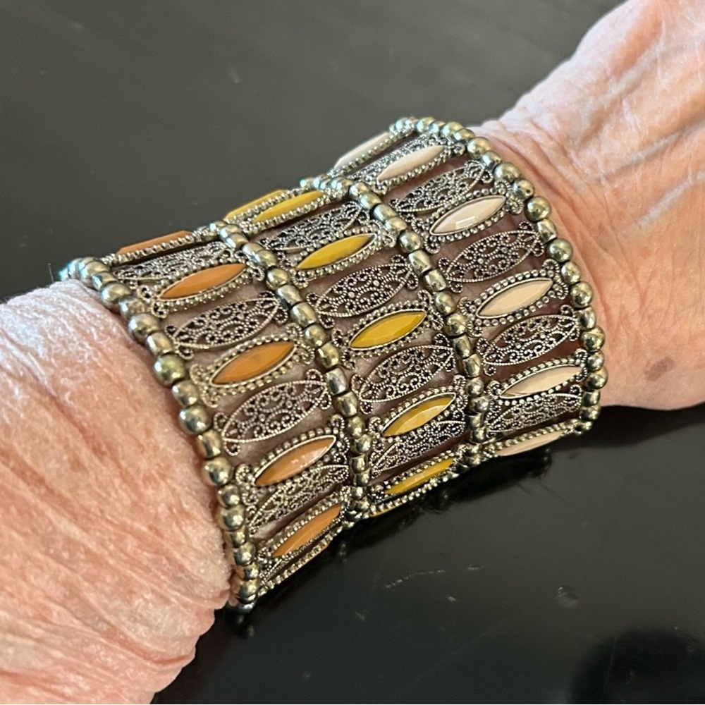 Elegant Silver and Gold Filigree Bracelet